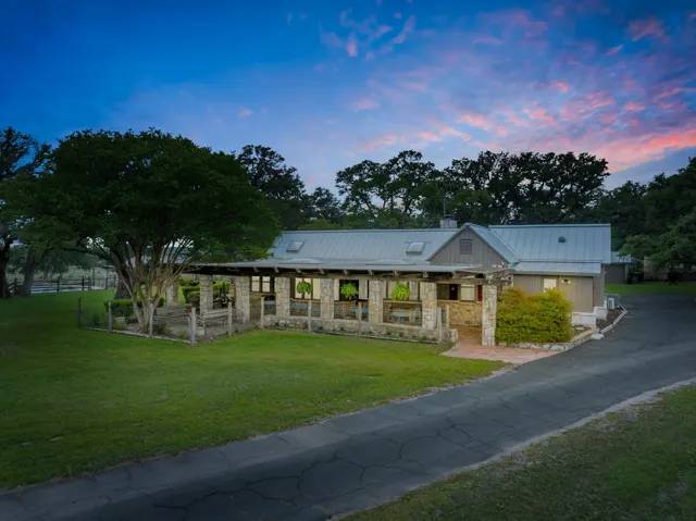 Poco Loco Ranch — Texas Hill Country guest ranch in Boerne