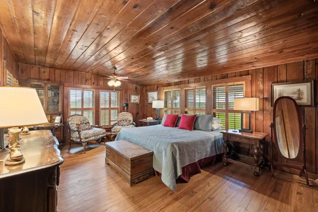 Poco Loco Ranch — Texas Hill Country guest ranch in Boerne